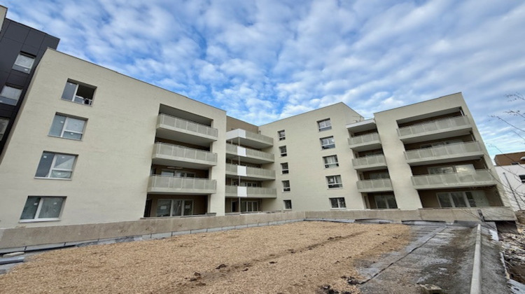 Ma-Cabane - Vente Appartement Ferney-Voltaire, 83 m²