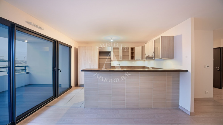 Ma-Cabane - Vente Appartement Ferney-Voltaire, 75 m²