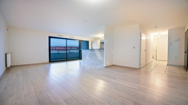 Ma-Cabane - Vente Appartement Ferney-Voltaire, 75 m²