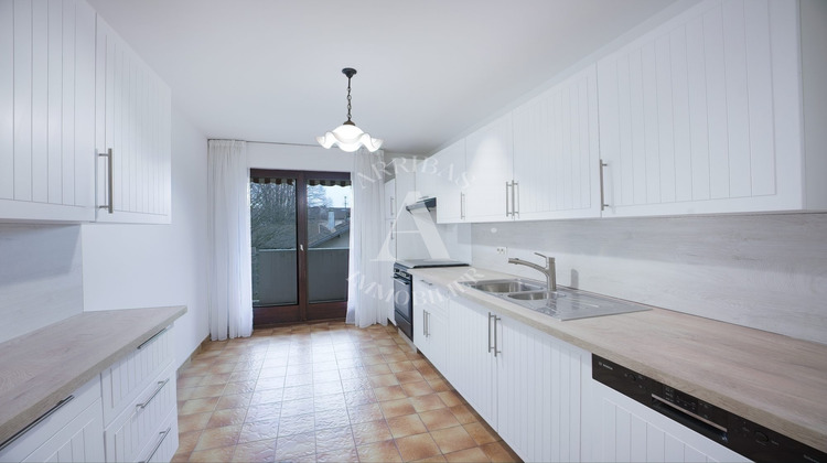 Ma-Cabane - Vente Appartement Ferney-Voltaire, 110 m²