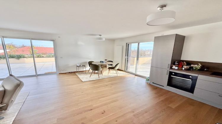 Ma-Cabane - Vente Appartement Ferney-Voltaire, 101 m²