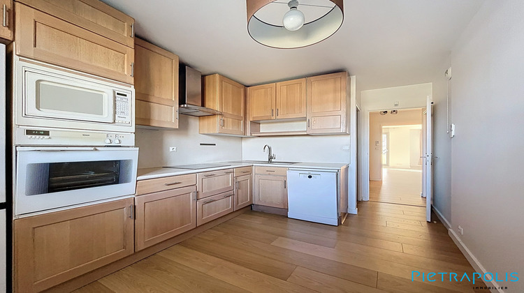 Ma-Cabane - Vente Appartement Ferney-Voltaire, 99 m²