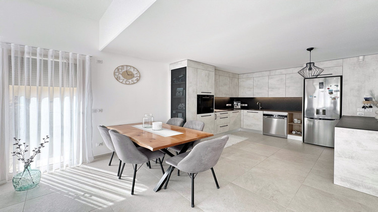 Ma-Cabane - Vente Appartement Ferney-Voltaire, 127 m²