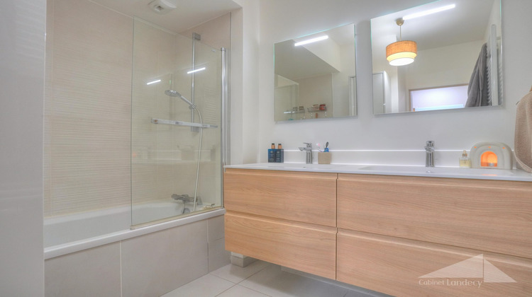 Ma-Cabane - Vente Appartement Ferney-Voltaire, 96 m²