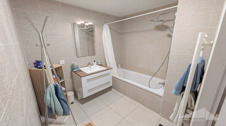 Ma-Cabane - Vente Appartement Ferney-Voltaire, 67 m²