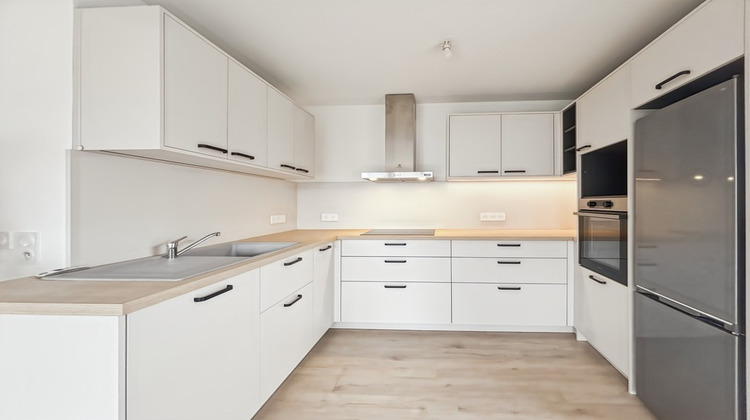 Ma-Cabane - Vente Appartement FERNEY VOLTAIRE, 88 m²