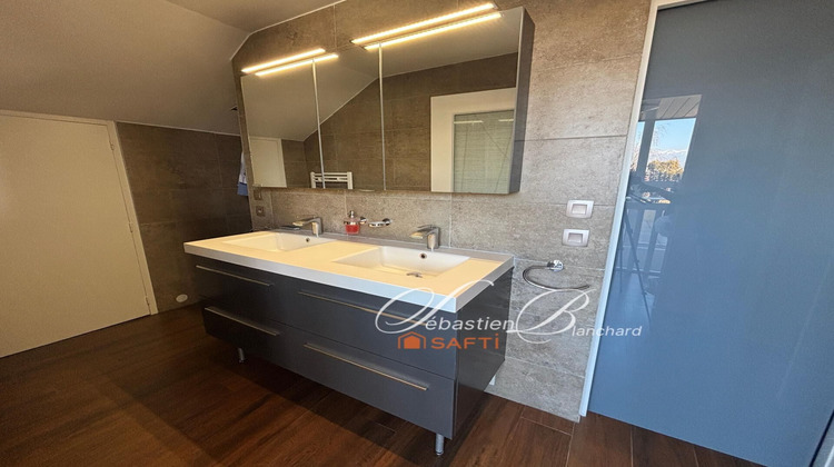 Ma-Cabane - Vente Appartement Ferney-Voltaire, 130 m²