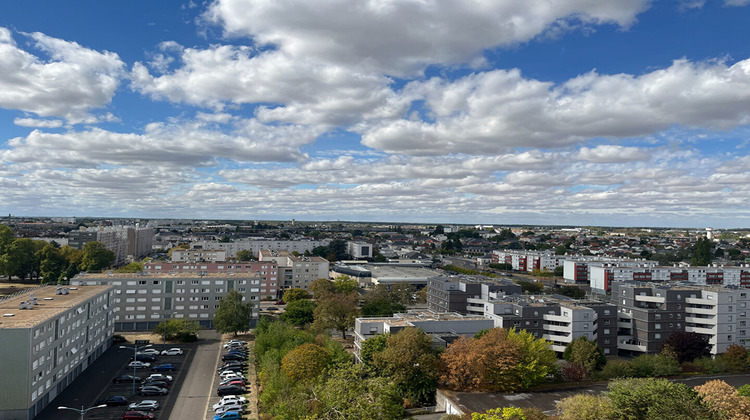 Ma-Cabane - Vente Appartement FLEURY-LES-AUBRAIS, 64 m²