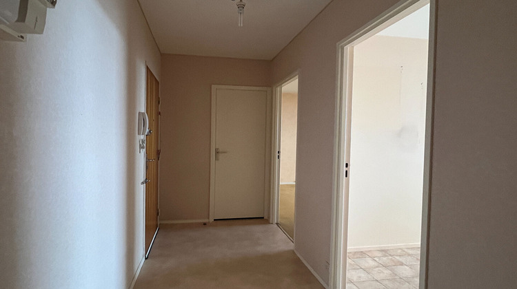 Ma-Cabane - Vente Appartement FLEURY-LES-AUBRAIS, 64 m²