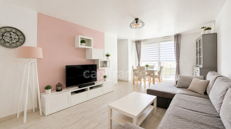 Ma-Cabane - Vente Appartement FLEURY MEROGIS, 63 m²