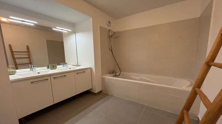 Ma-Cabane - Vente Appartement Floirac, 79 m²
