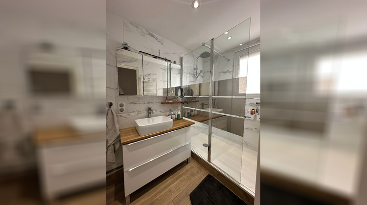 Ma-Cabane - Vente Appartement FONTAINE, 63 m²