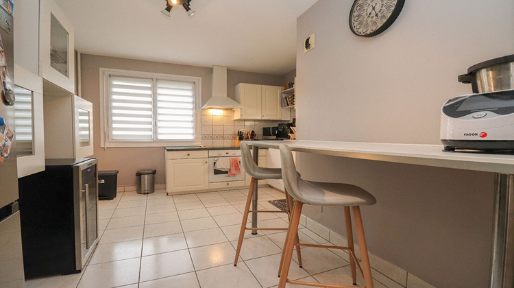 Ma-Cabane - Vente Appartement FONTAINE-LES-DIJON, 75 m²