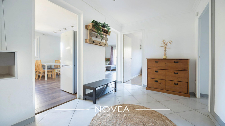 Ma-Cabane - Vente Appartement Fontaines-sur-Saône, 65 m²