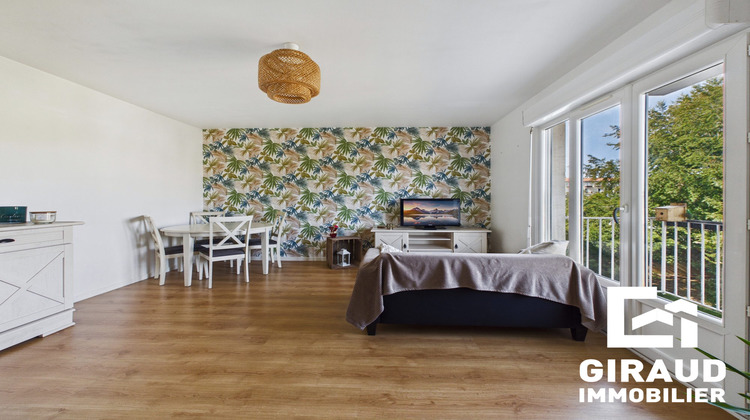 Ma-Cabane - Vente Appartement Fontenay-le-Comte, 64 m²