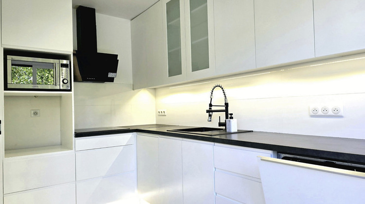 Ma-Cabane - Vente Appartement FONTENAY LE FLEURY, 78 m²