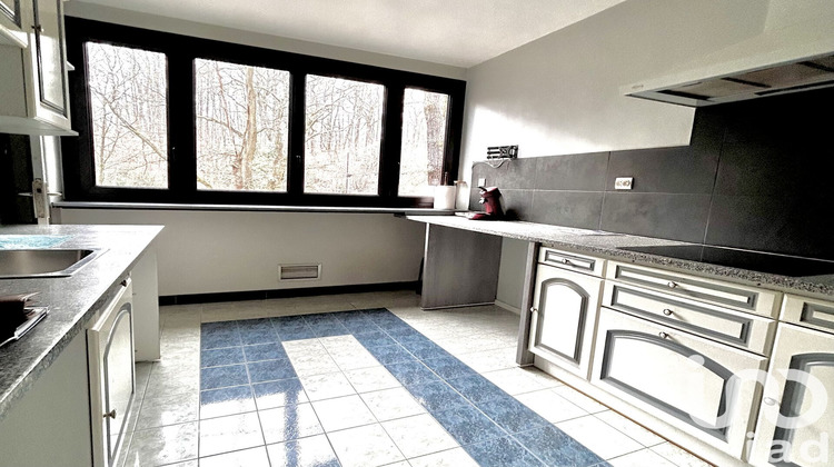 Ma-Cabane - Vente Appartement Fontenay-le-Fleury, 83 m²