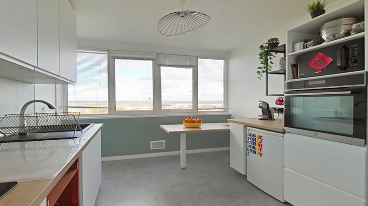 Ma-Cabane - Vente Appartement FONTENAY-LE-FLEURY, 65 m²