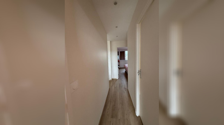 Ma-Cabane - Vente Appartement FONTENAY LE FLEURY, 67 m²