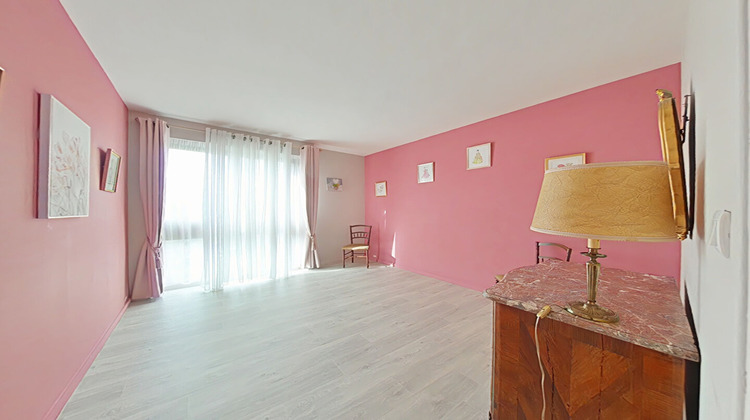 Ma-Cabane - Vente Appartement FONTENAY-LE-FLEURY, 90 m²