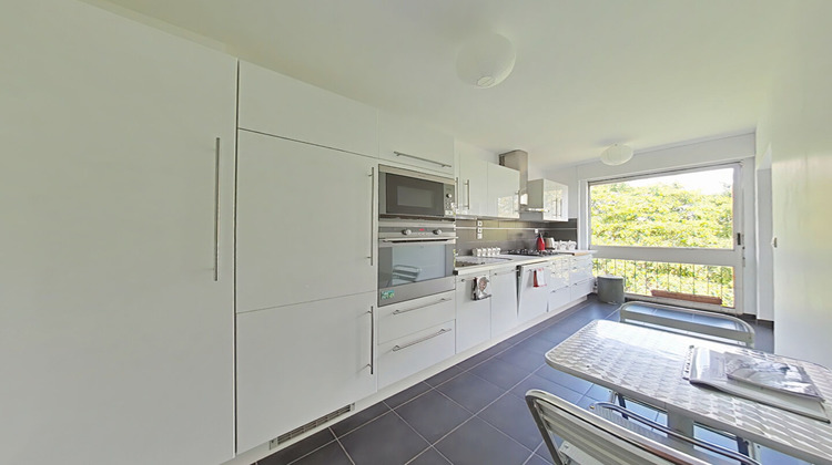 Ma-Cabane - Vente Appartement FONTENAY-LE-FLEURY, 115 m²