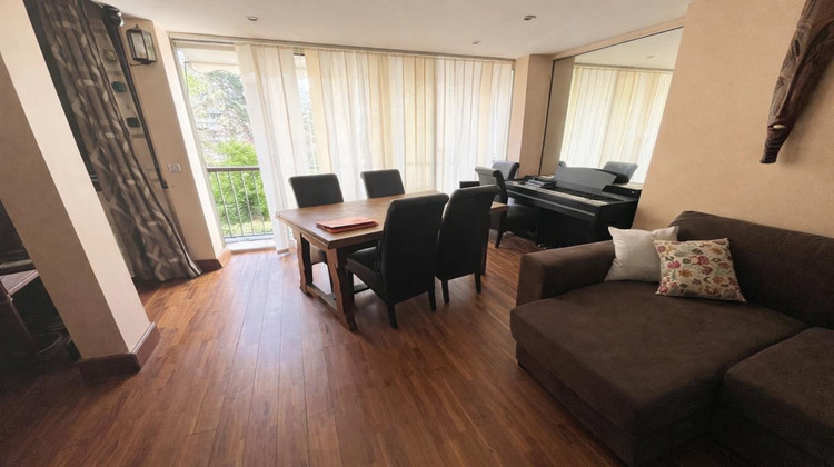 Ma-Cabane - Vente Appartement FONTENAY LE FLEURY, 196 m²