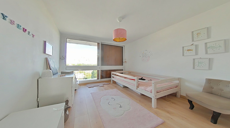 Ma-Cabane - Vente Appartement FONTENAY-LE-FLEURY, 122 m²