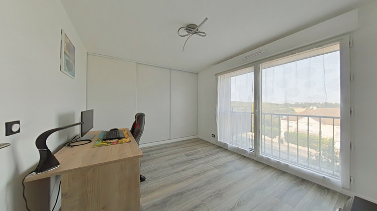 Ma-Cabane - Vente Appartement FONTENAY-LE-FLEURY, 59 m²