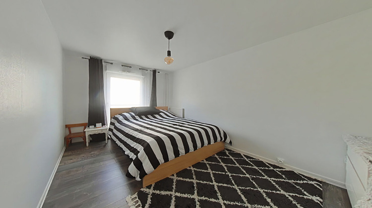 Ma-Cabane - Vente Appartement FONTENAY-LE-FLEURY, 63 m²