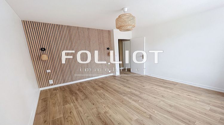 Ma-Cabane - Vente Appartement FOUGERES, 63 m²