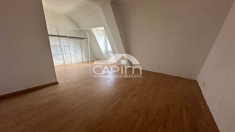 Ma-Cabane - Vente Appartement FOUGERES, 121 m²