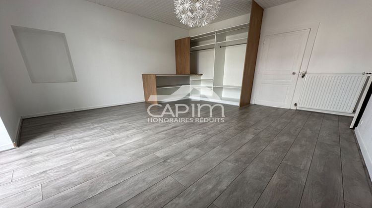 Ma-Cabane - Vente Appartement FOUGERES, 79 m²