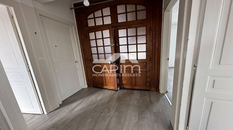 Ma-Cabane - Vente Appartement FOUGERES, 79 m²