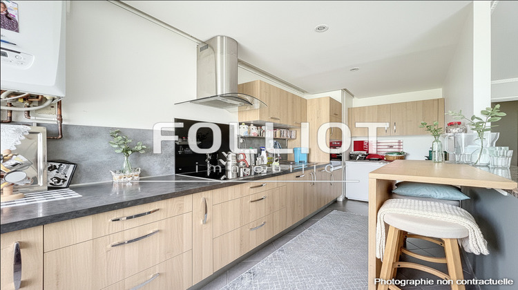 Ma-Cabane - Vente Appartement FOUGERES, 92 m²