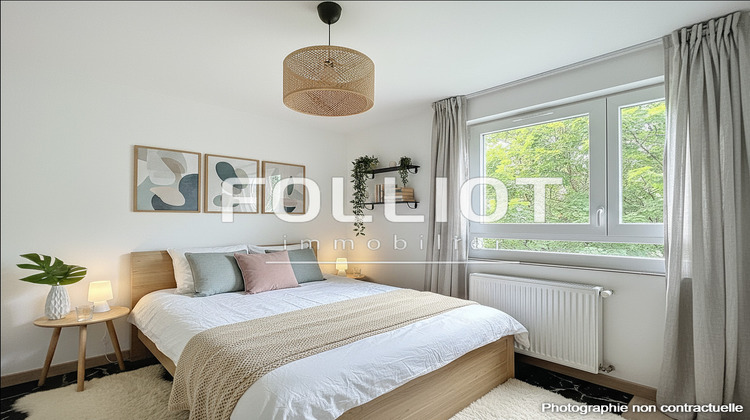 Ma-Cabane - Vente Appartement FOUGERES, 92 m²