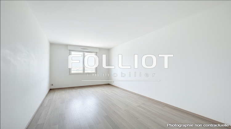 Ma-Cabane - Vente Appartement FOUGERES, 92 m²