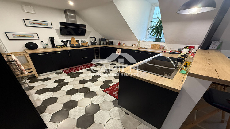 Ma-Cabane - Vente Appartement FOUGERES, 97 m²