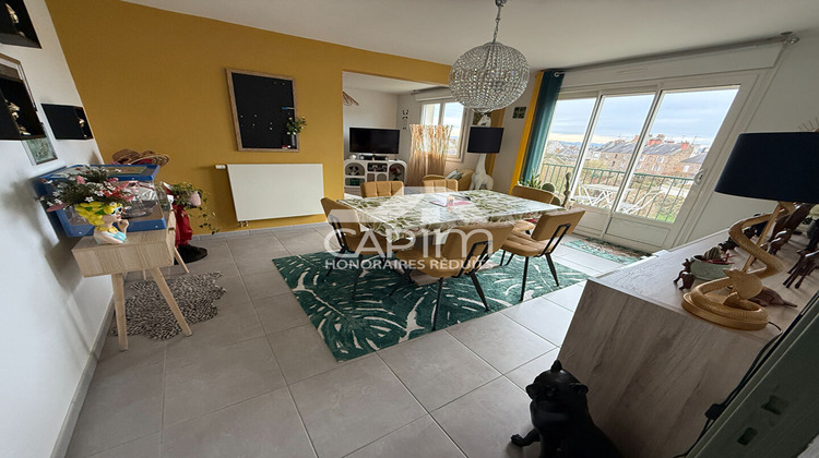 Ma-Cabane - Vente Appartement FOUGERES, 83 m²