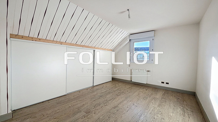 Ma-Cabane - Vente Appartement FOUGERES, 75 m²