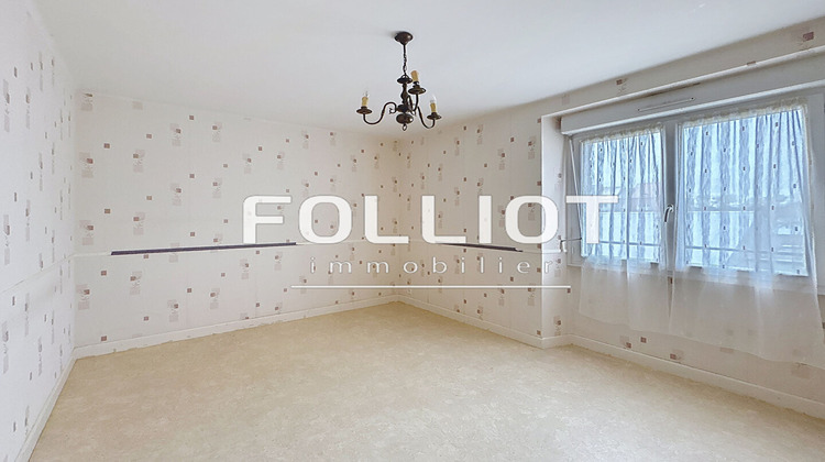 Ma-Cabane - Vente Appartement FOUGERES, 71 m²