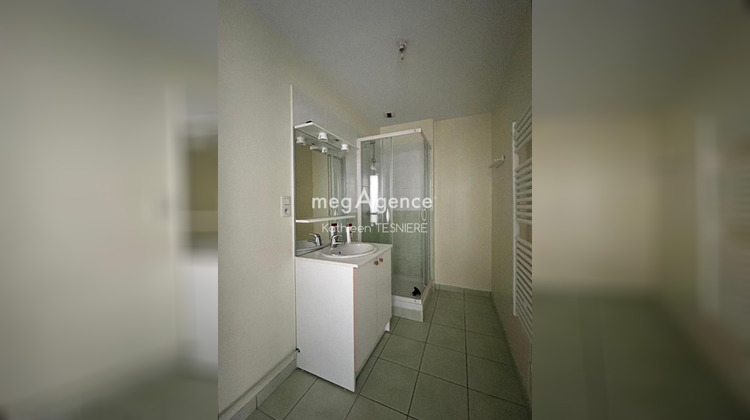 Ma-Cabane - Vente Appartement FOUGERES, 53 m²