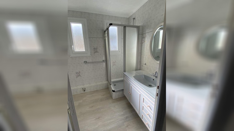 Ma-Cabane - Vente Appartement FOUGERES, 73 m²