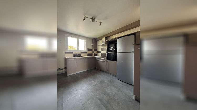 Ma-Cabane - Vente Appartement FOUGERES, 73 m²