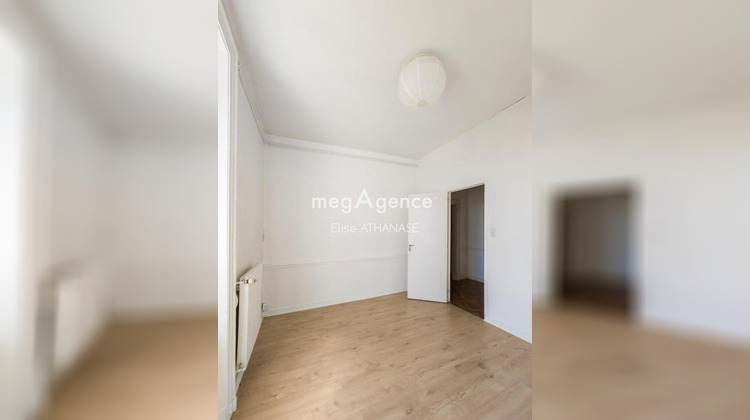 Ma-Cabane - Vente Appartement FOUGERES, 82 m²