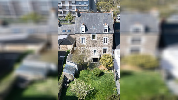 Ma-Cabane - Vente Appartement FOUGERES, 82 m²