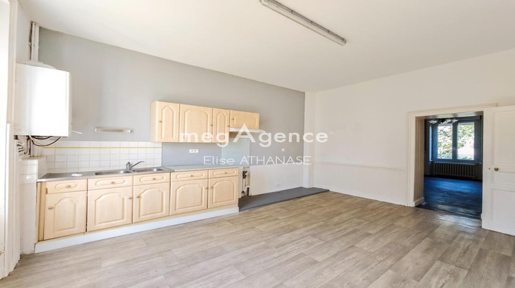 Ma-Cabane - Vente Appartement FOUGERES, 82 m²