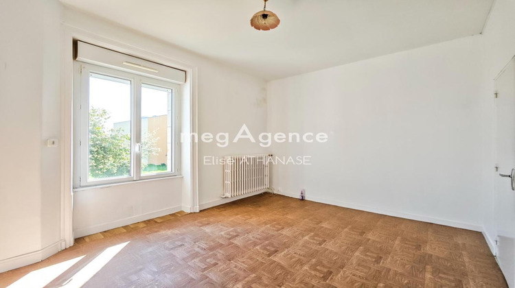 Ma-Cabane - Vente Appartement FOUGERES, 82 m²