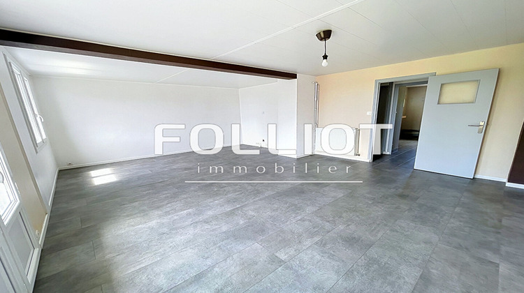 Ma-Cabane - Vente Appartement FOUGERES, 72 m²