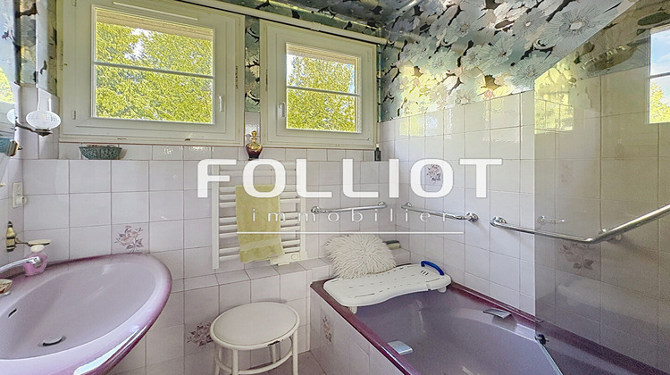 Ma-Cabane - Vente Appartement FOUGERES, 99 m²