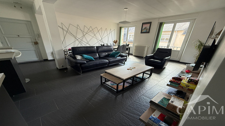 Ma-Cabane - Vente Appartement FOUGERES, 82 m²